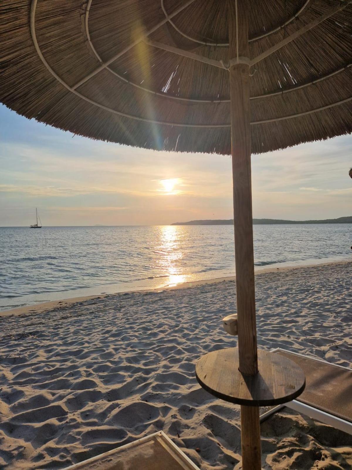 Casa Vacanza Mamaioa SantʼAnna Arresi Esterno foto